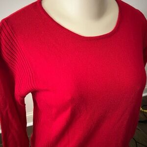 Red Dana Buchman pullover sweater